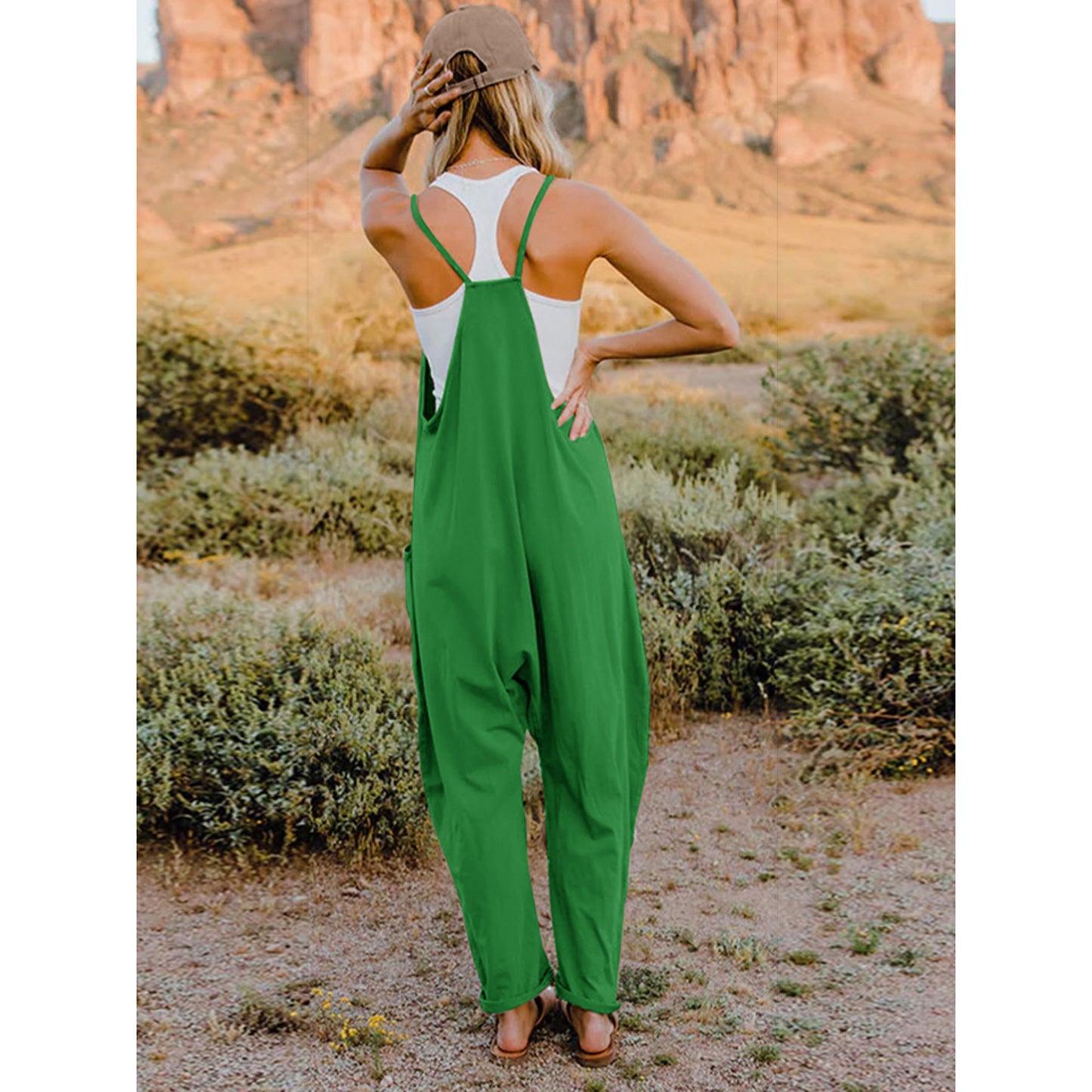 Fullstor jumpsuit med V-ringning
